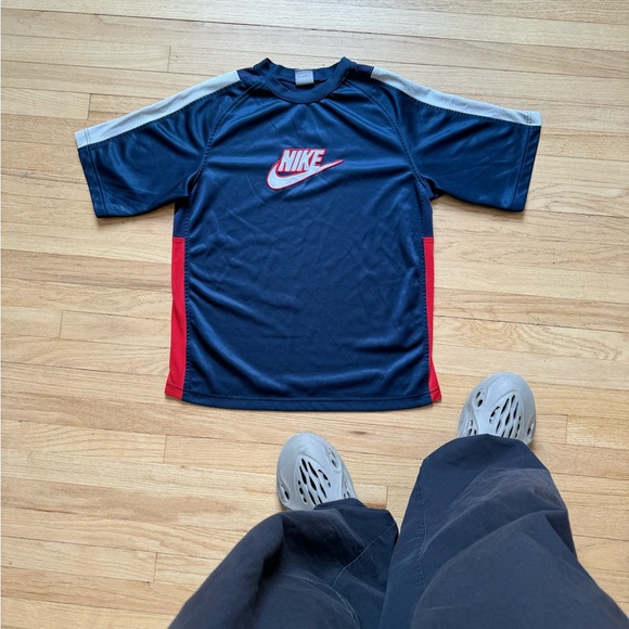Vintage 90s Nike T Shirt Centre Logo Y2K - Picture 1 of 8